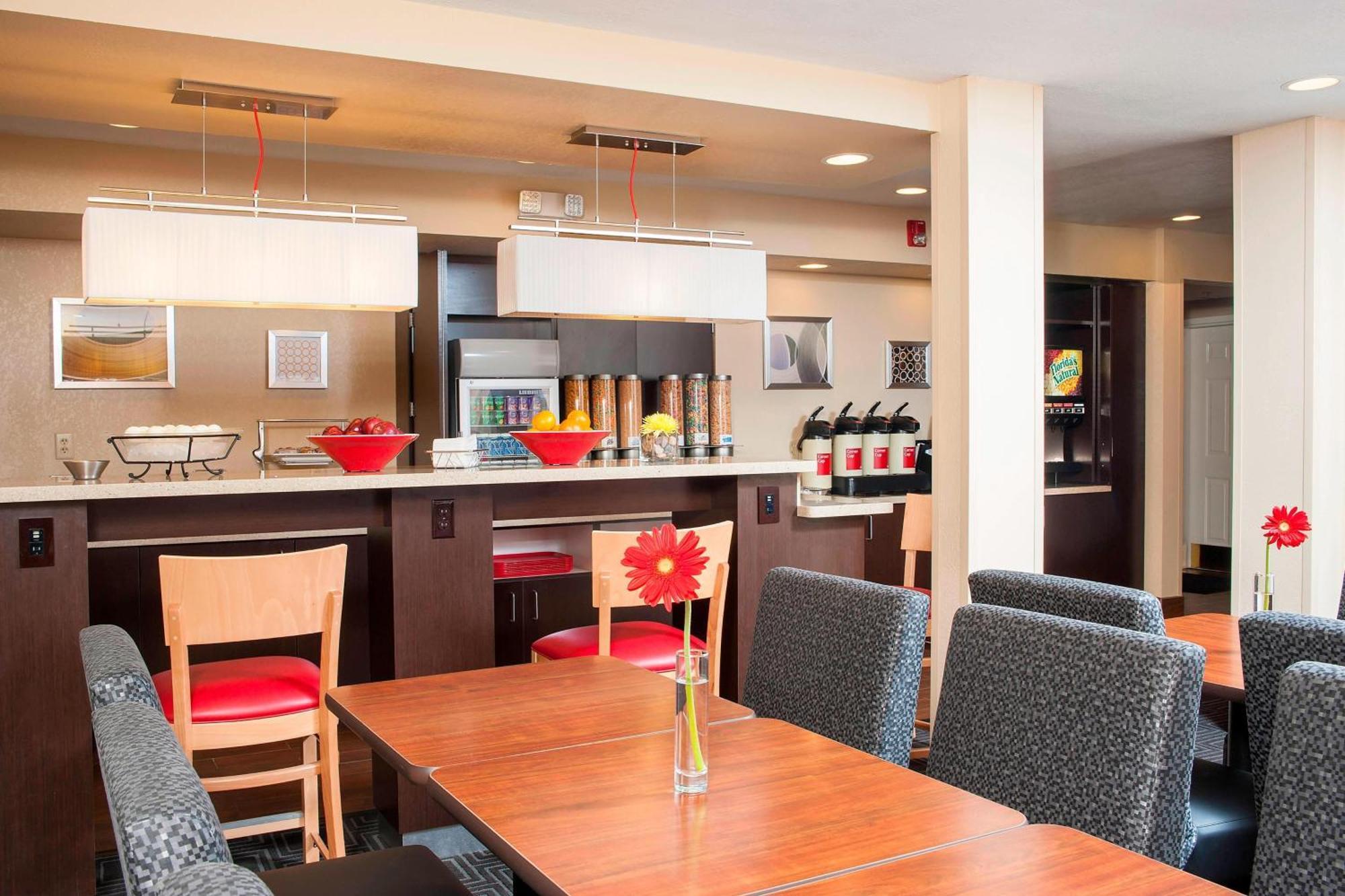 Towneplace Suites Indianapolis Park 100 Eksteriør billede